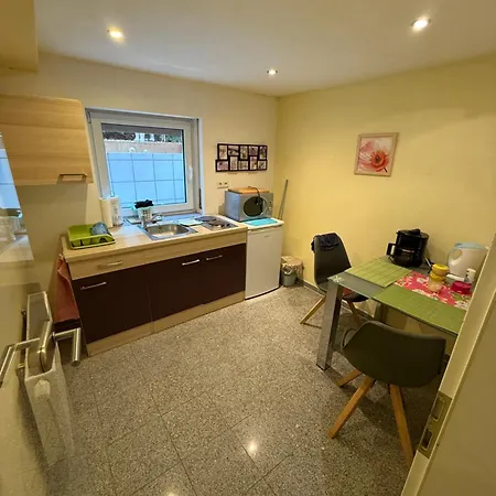 Idyllische Und Ruhig Gelegene 1zkb In